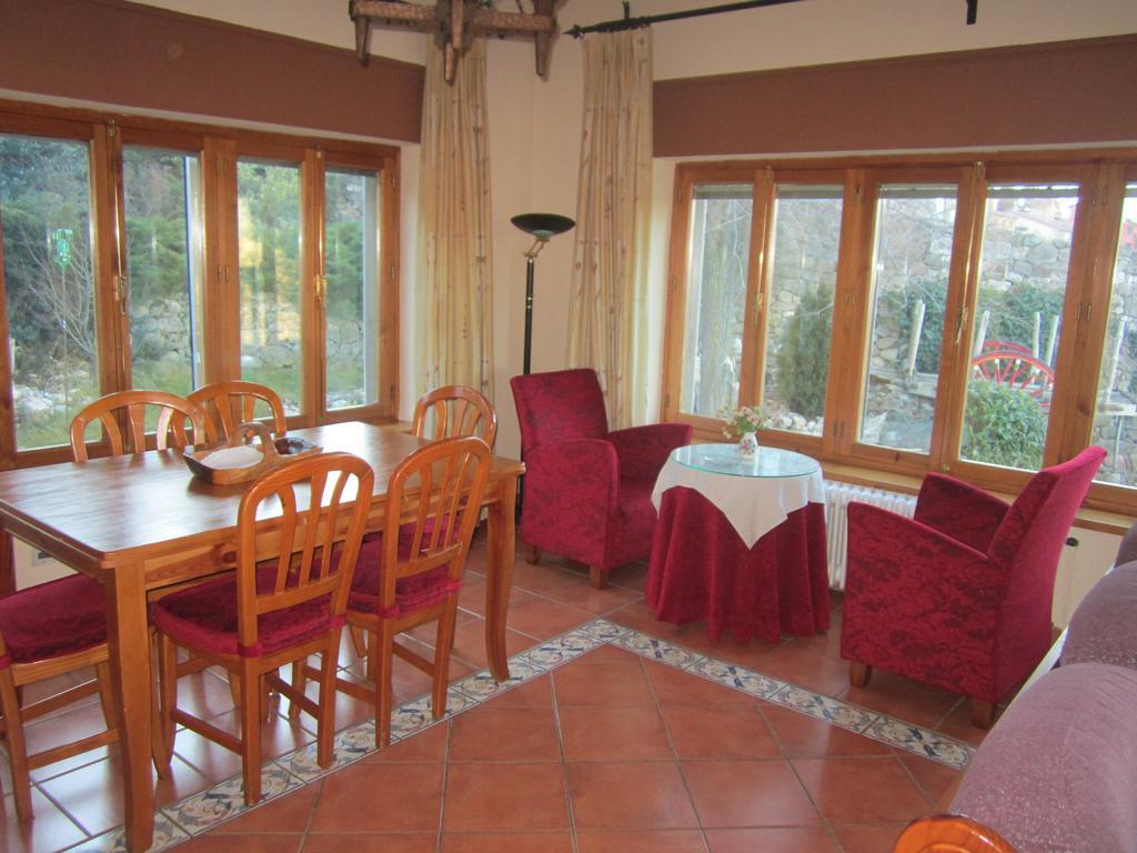 Villa La Ladera Hoyos del Espino Esterno foto