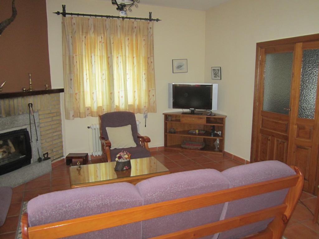 Villa La Ladera Hoyos del Espino Esterno foto