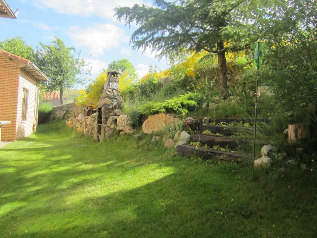 Villa La Ladera Hoyos del Espino Esterno foto